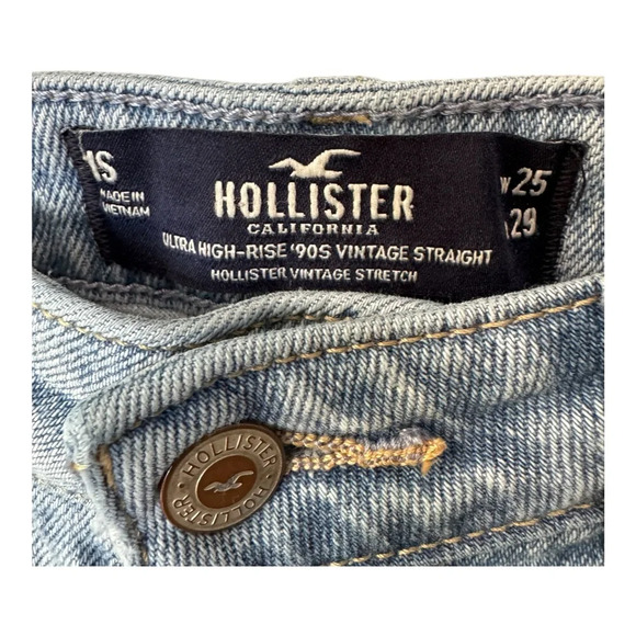 Hollister Ultra High Rise 90’s Vintage Straight Distressed Jeans. Size 25 - Picture 3 of 12